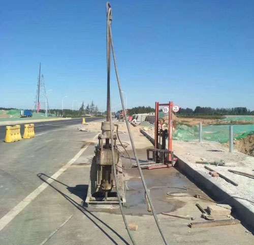 乐业公路高聚物注浆加固